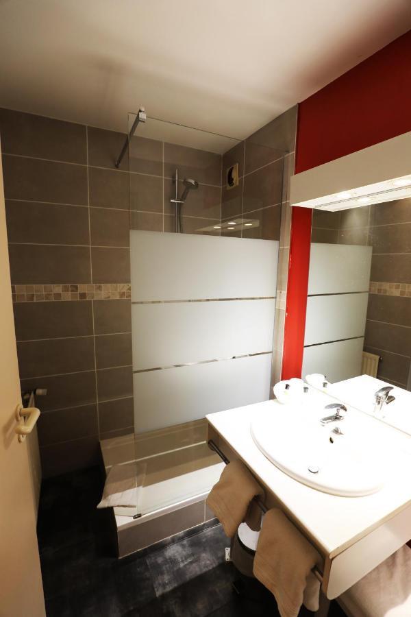 Logis Le Bourguignon Hotel Beze ภายนอก รูปภาพ
