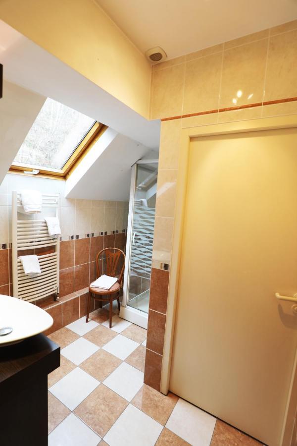 Logis Le Bourguignon Hotel Beze ภายนอก รูปภาพ