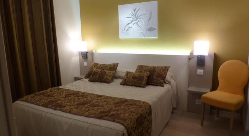 Logis Le Bourguignon Hotel Beze ภายนอก รูปภาพ