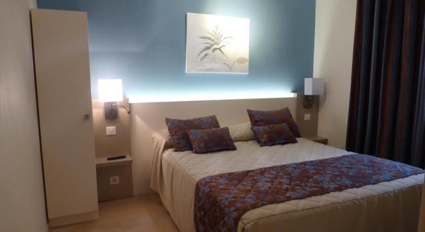 Logis Le Bourguignon Hotel Beze ภายนอก รูปภาพ